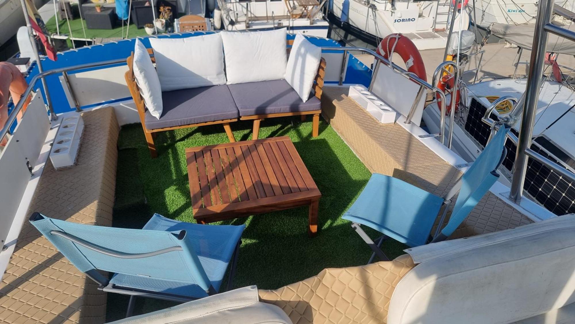 Beautiful And Comfy Boat In Barcelona With Boat Tour Option Hotel Bagian luar foto