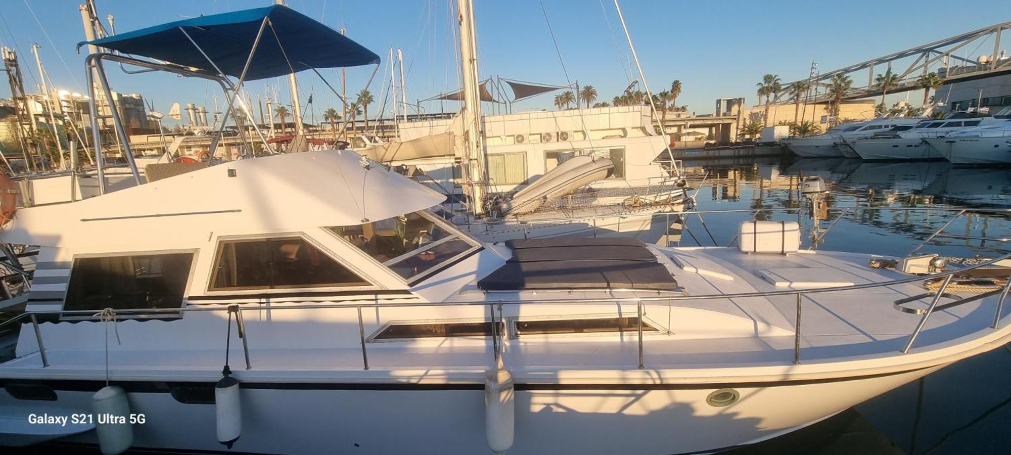 Beautiful And Comfy Boat In Barcelona With Boat Tour Option Hotel Bagian luar foto